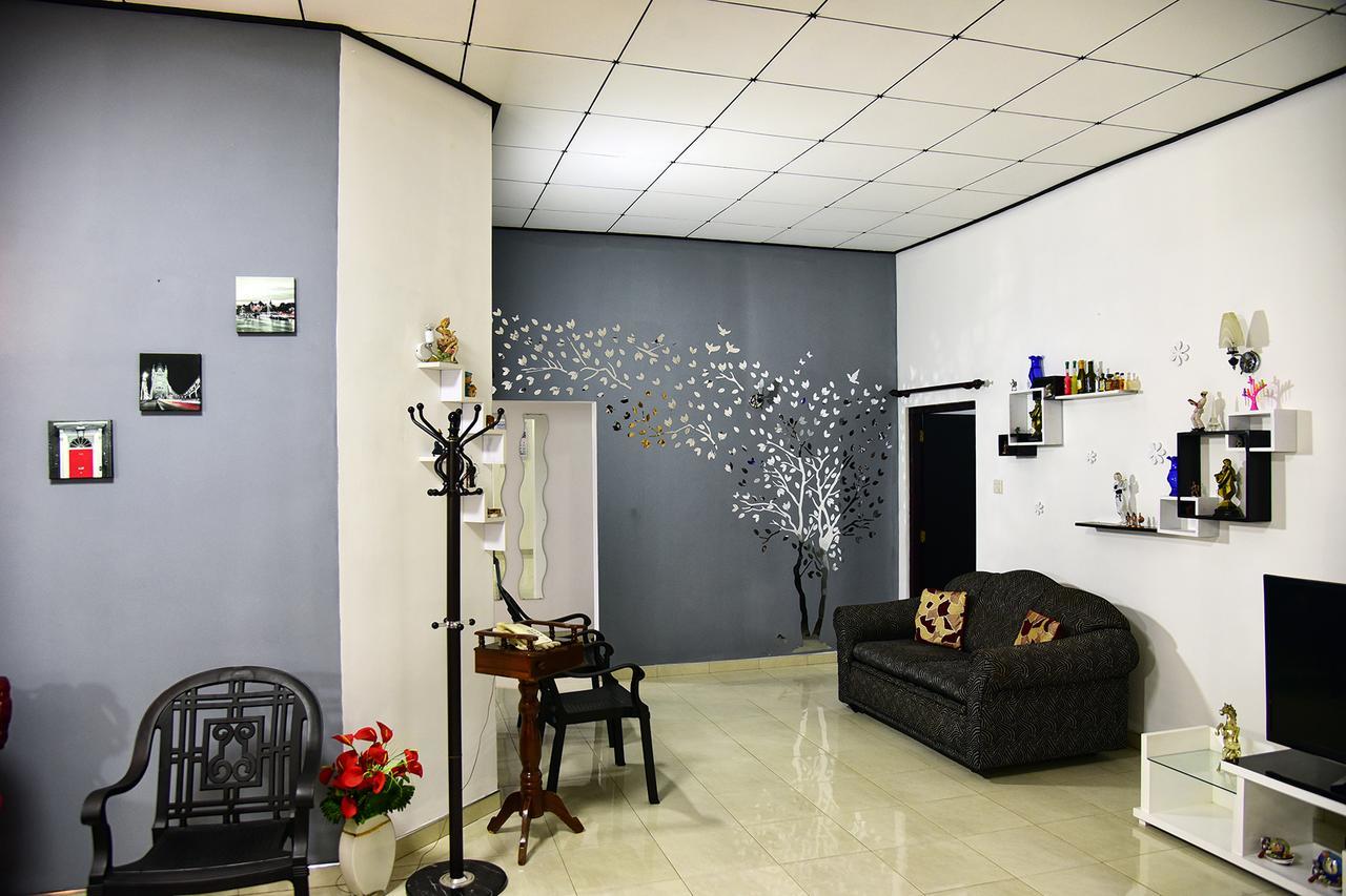 One And Only Apartment Negombo Exterior photo