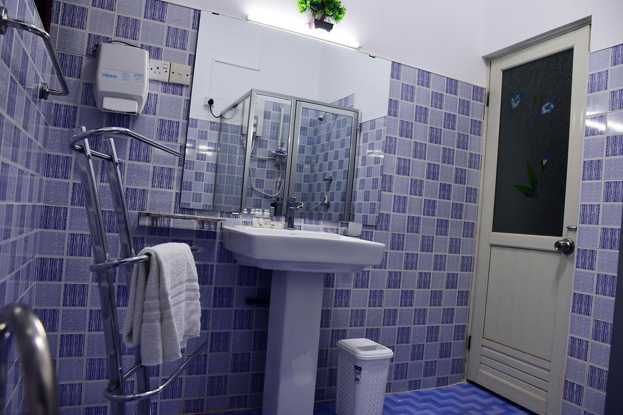 One And Only Apartment Negombo Exterior photo